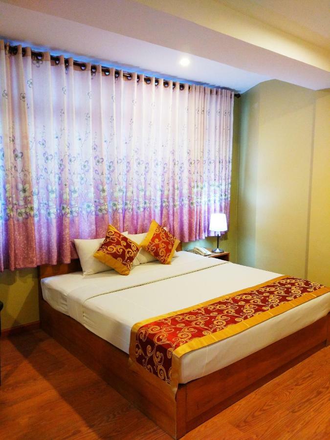 Pleasure View Hotel Yangon Esterno foto